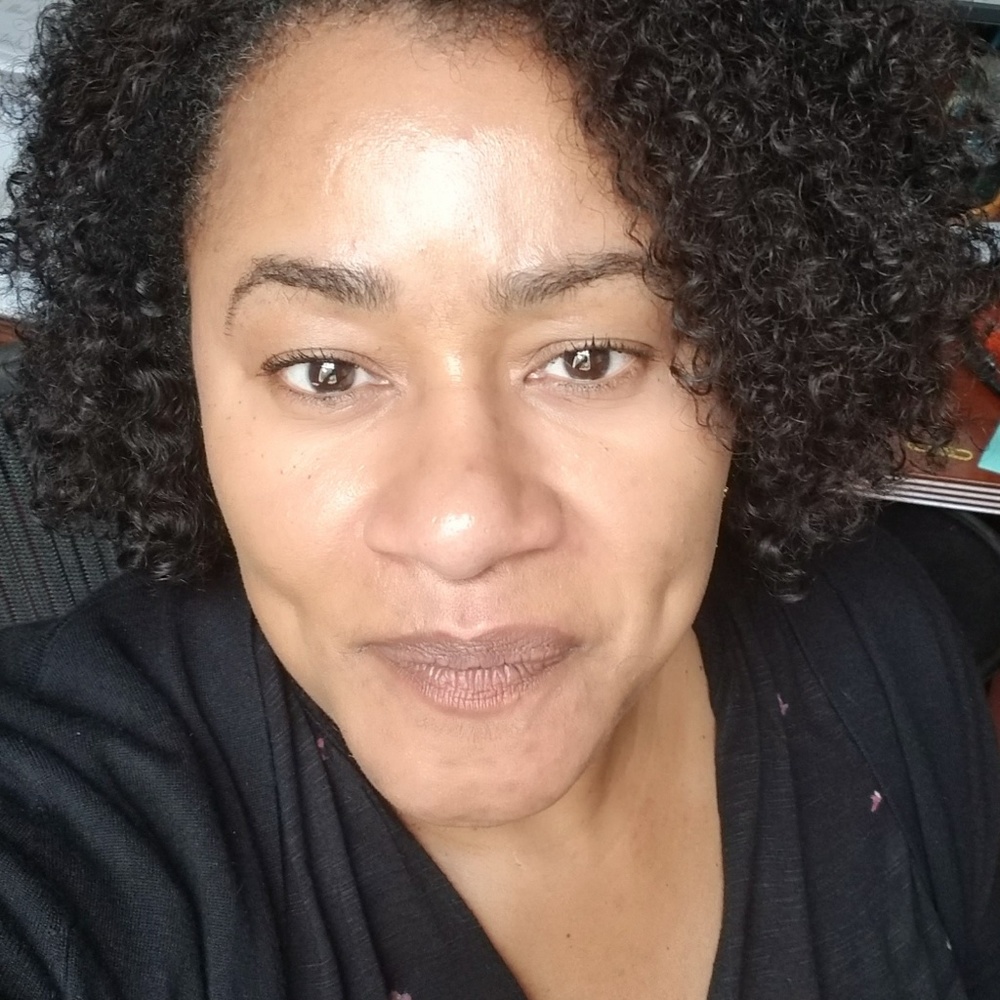 Meet your Posher, Alicia